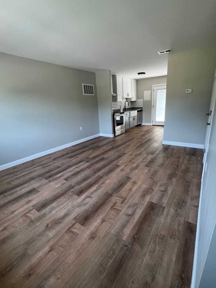 3459 Bloomingdale Rd #1 - Photo 2 of 19