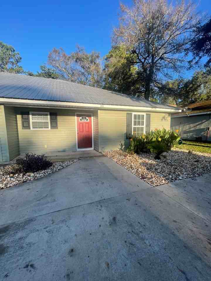 188 Leeswood Cir - Photo 2 of 13
