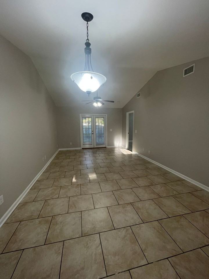 188 Leeswood Cir - Photo 5 of 13