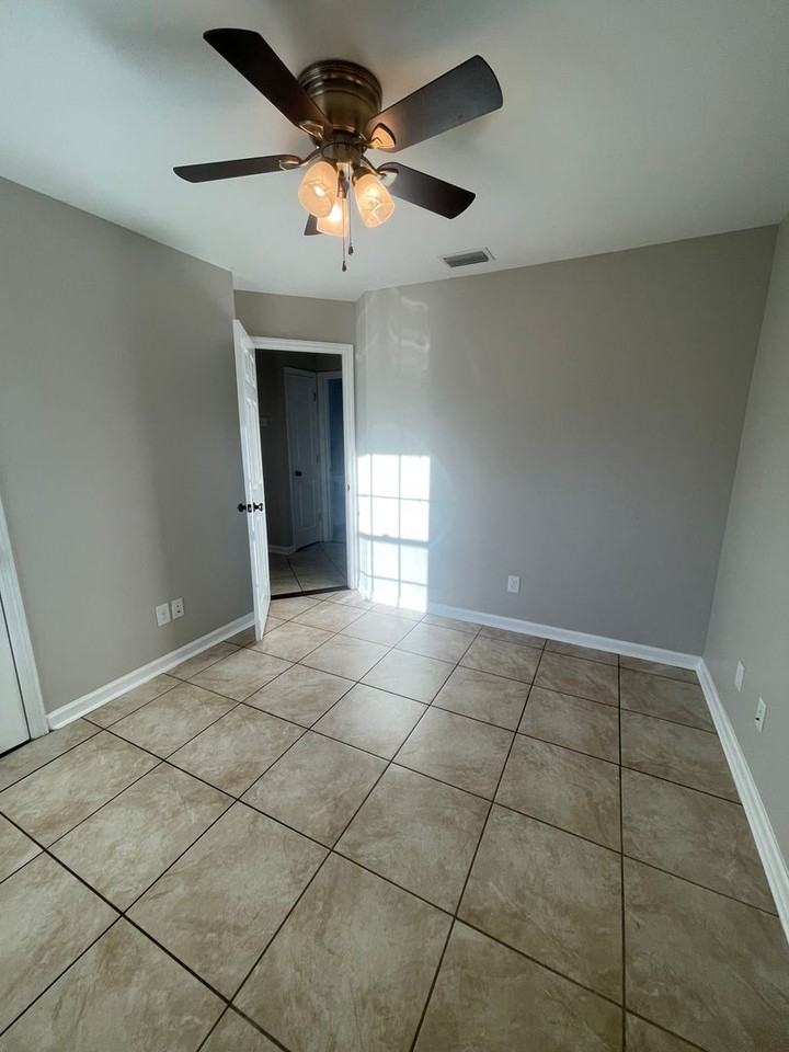 188 Leeswood Cir - Photo 6 of 13