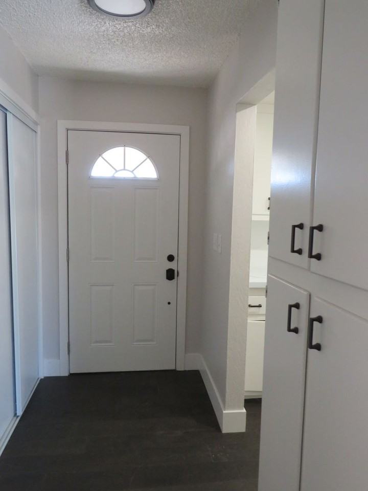 210 Fern St - Photo 4 of 22