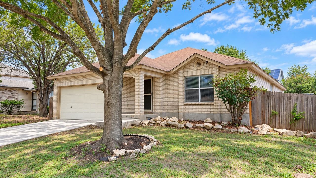 8131 Brisbane - Photo 2 of 22