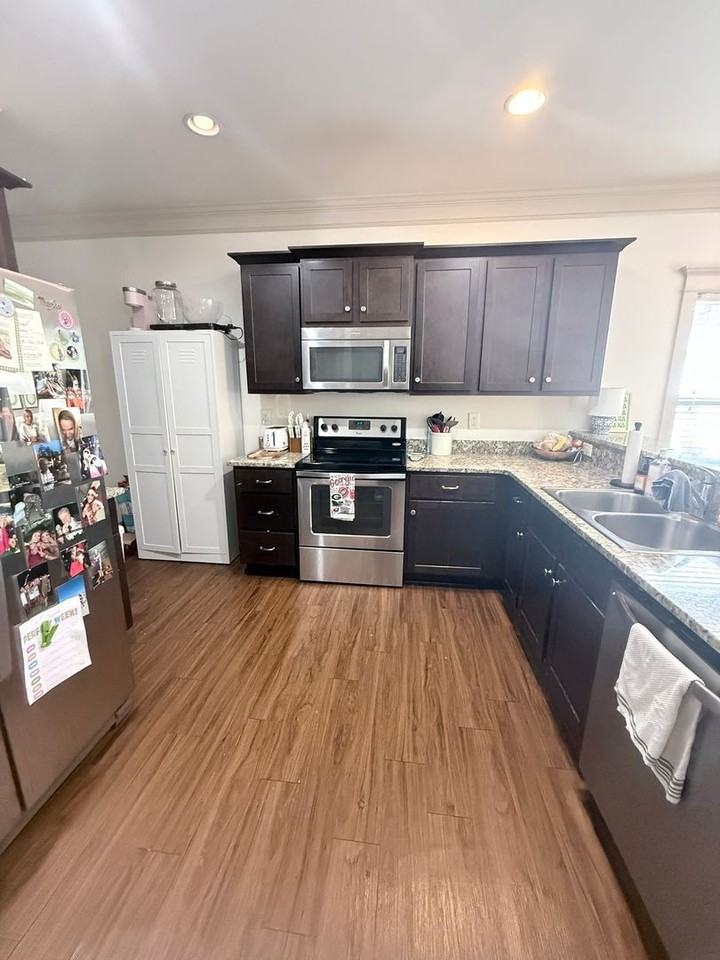 225 Ruth Dr - Photo 5 of 14