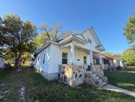 1424 W Central St - Photo 1 of 1