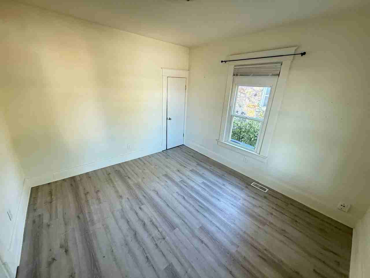 1424 W Central St - Photo 5 of 8