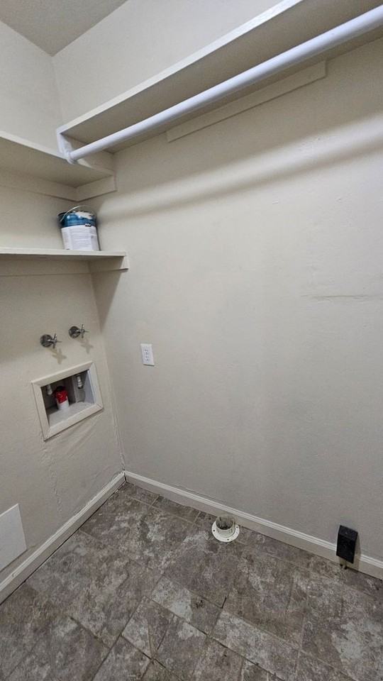 1510 Locust St - Photo 6 of 12