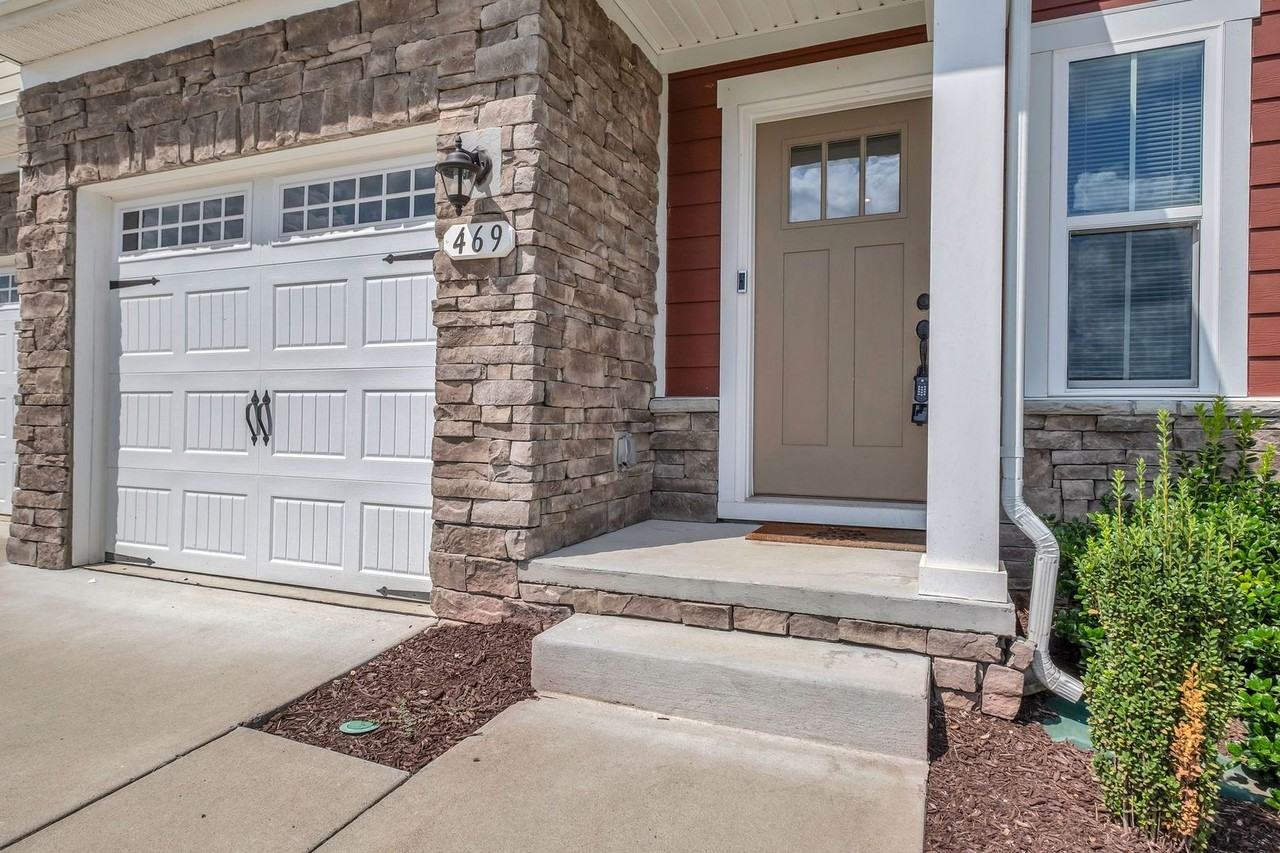 469 Killarney Park - Photo 2 of 32