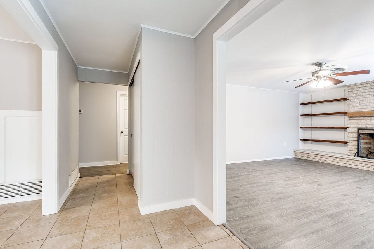 7426 Robin Rest Dr - Photo 4 of 25