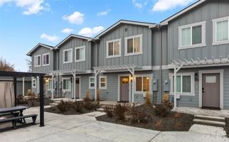 featured image of 1224 W Ivywild St