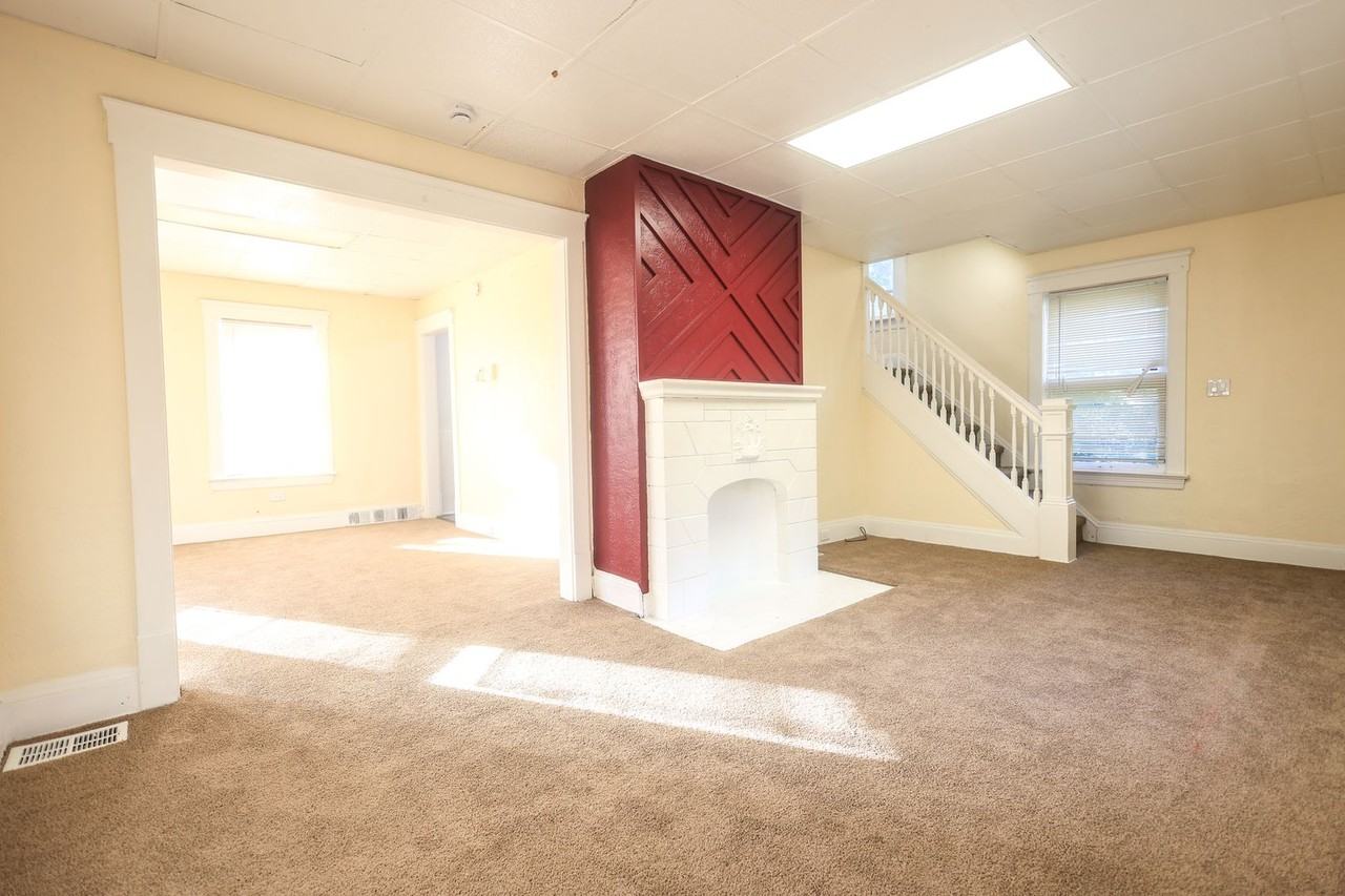 1318 E 188th St - Photo 6 of 24