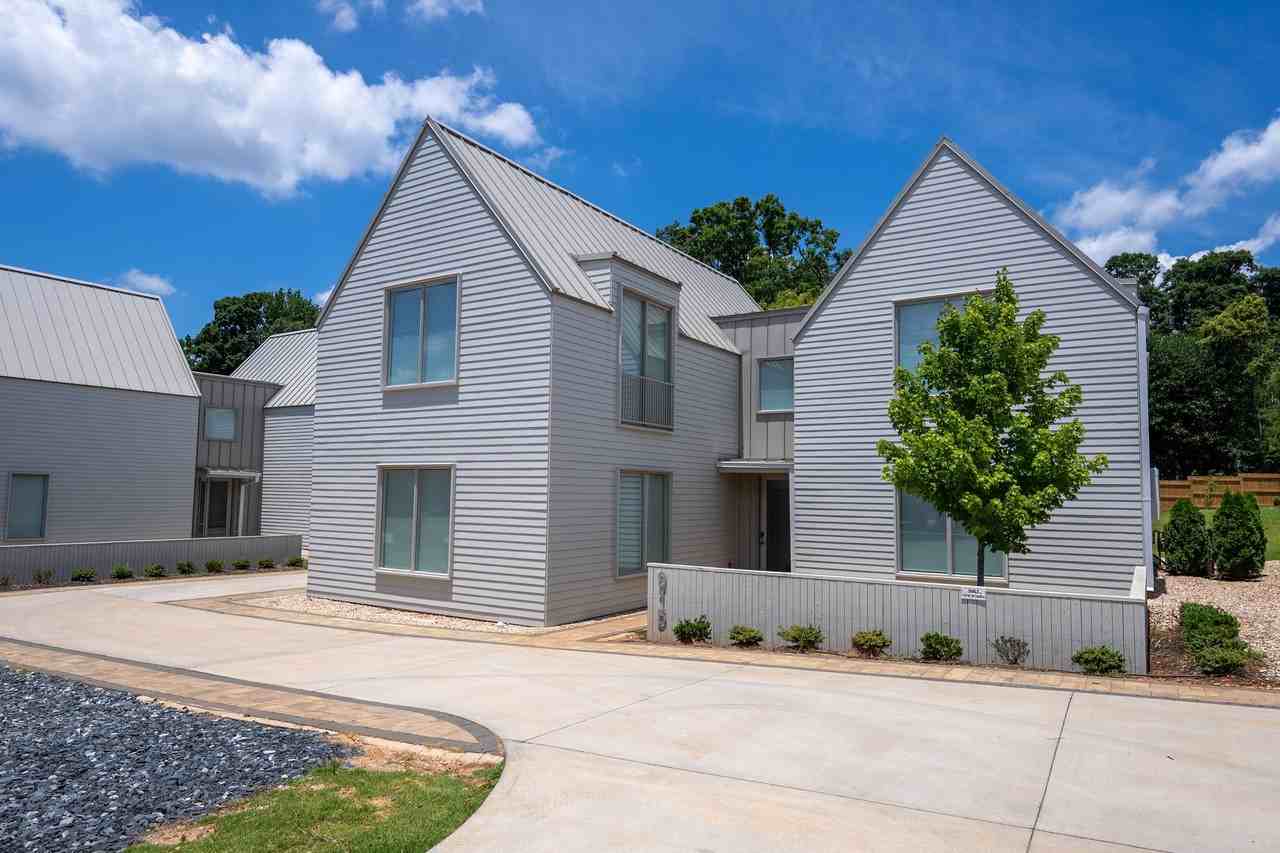 Rutherford House Co-Living - Photo 2 of 14