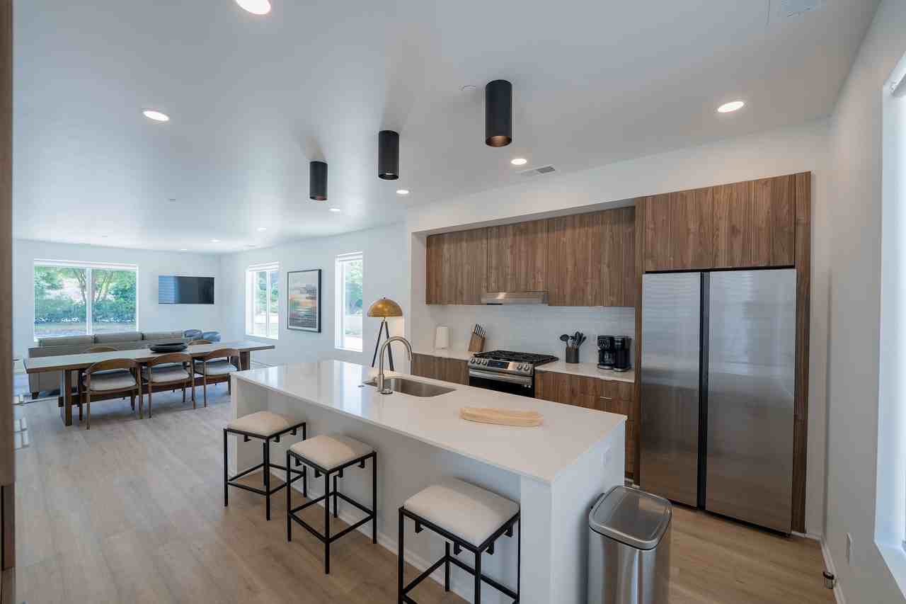 Rutherford House Co-Living - Photo 5 of 14