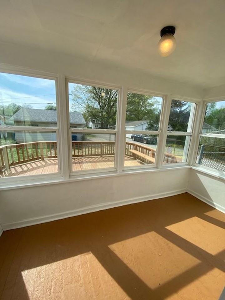 2108 Main St - Photo 7 of 29