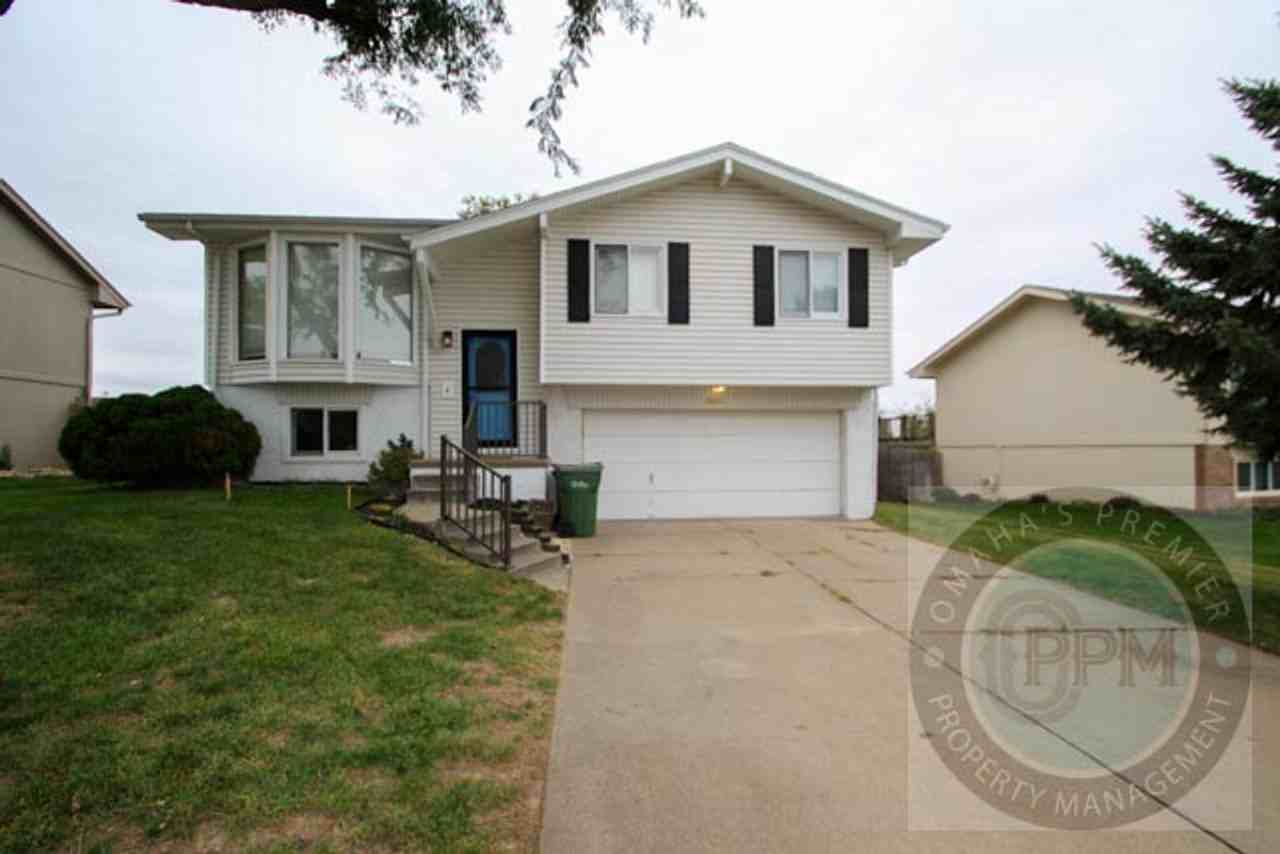 9801 S 10th St - Photo 2 of 31