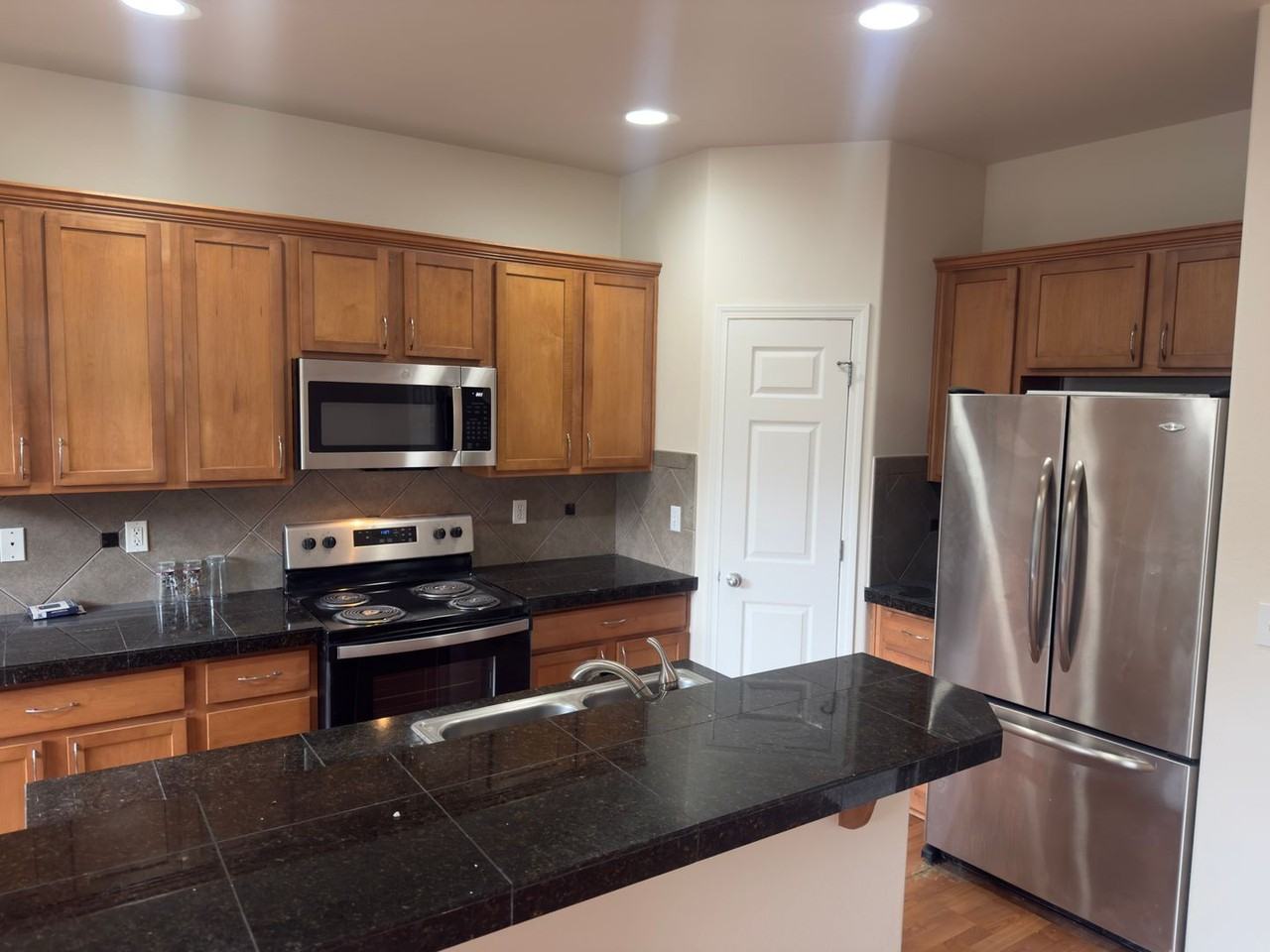 15585 Sw Stone Ridge Cir - Photo 2 of 19