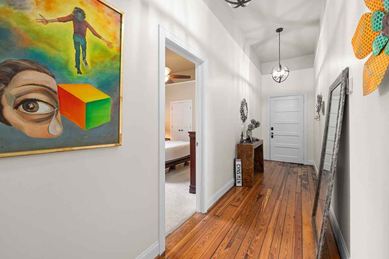 813 Brewer Ave #B - Photo 2 of 24