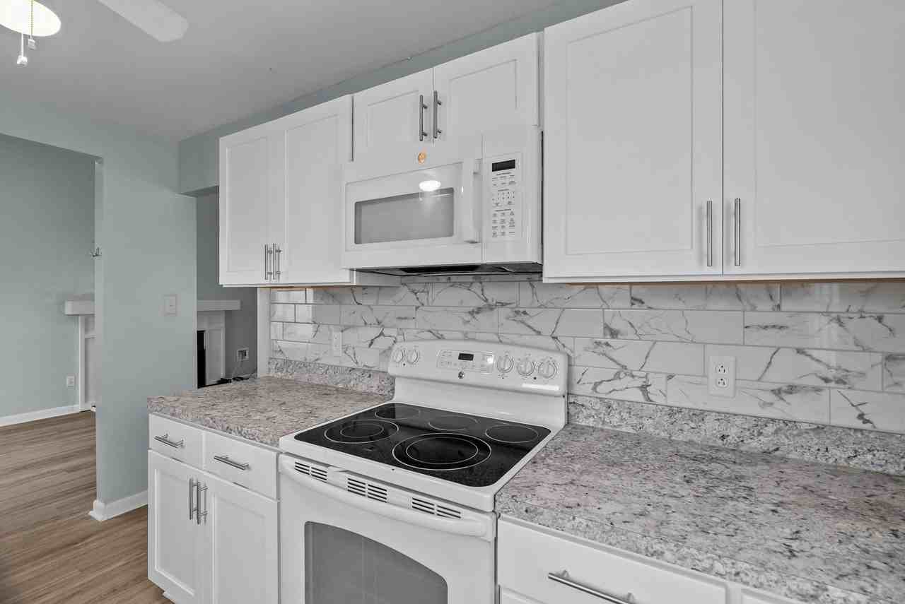 1212 Ferndale Ct - Photo 6 of 27