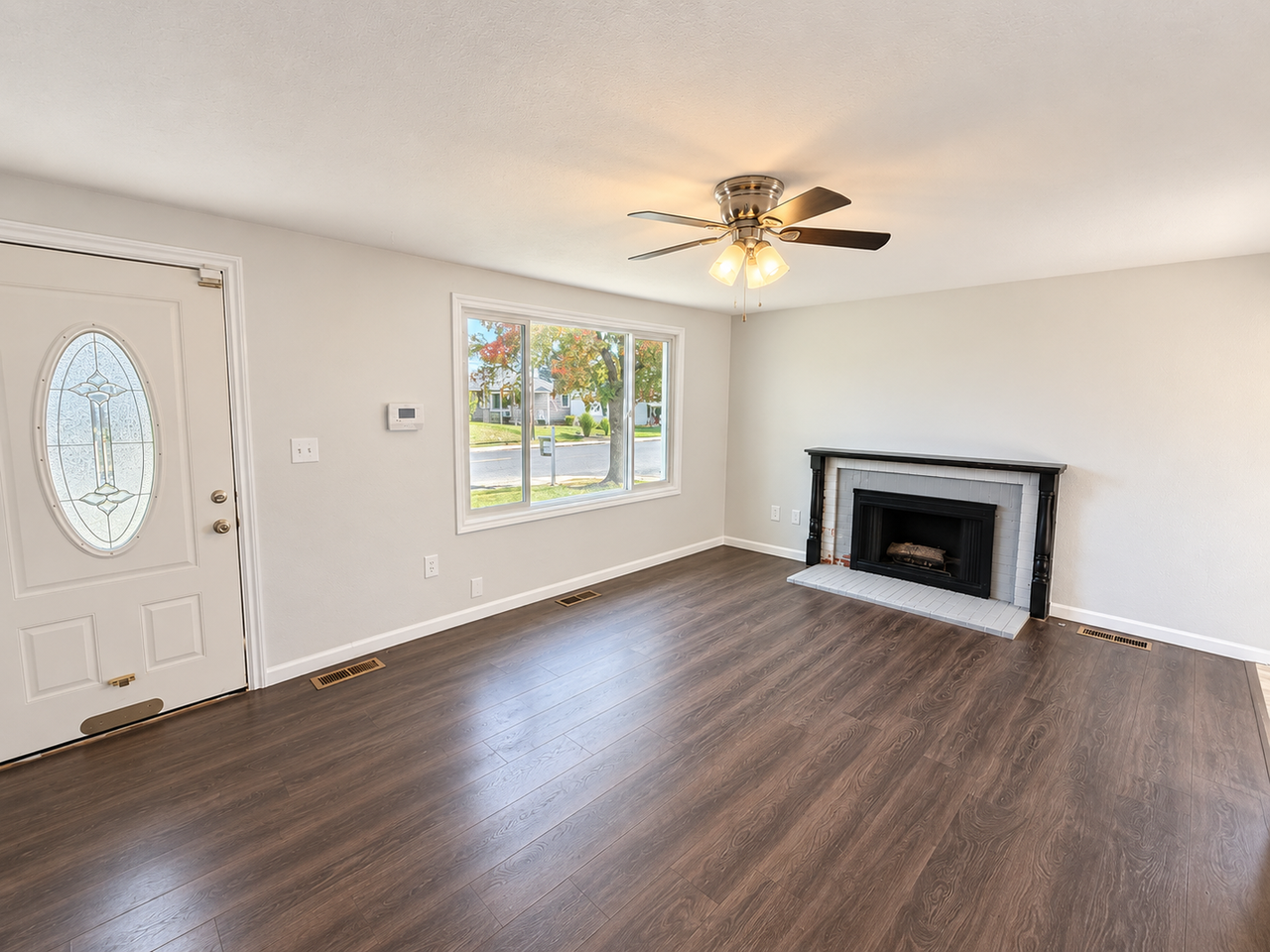 4803 N Belt St - Photo 2 of 12