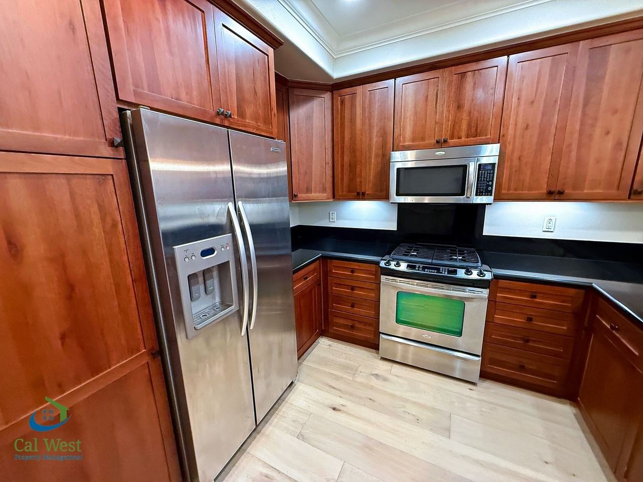 2881 Meridian Ave - Photo 4 of 50