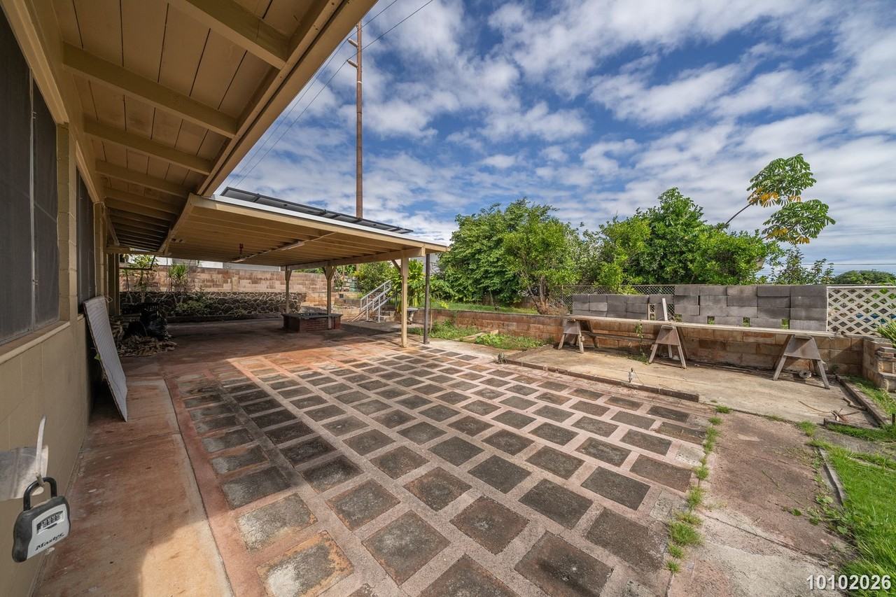 1453 Kalauipo St - Photo 5 of 15