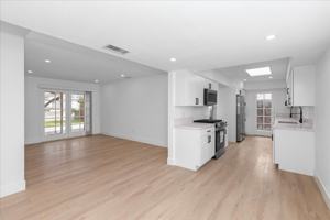 featured image of 6910 Eberhart St