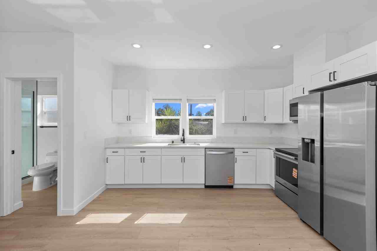 6411 Richard St - Photo 3 of 22