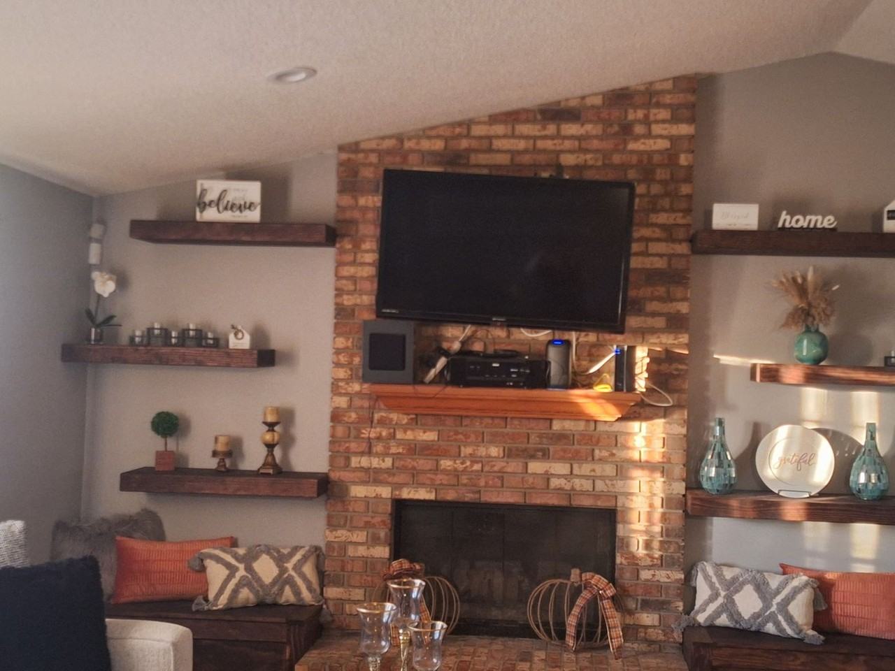 3301 Shalimar Cir - Photo 4 of 8