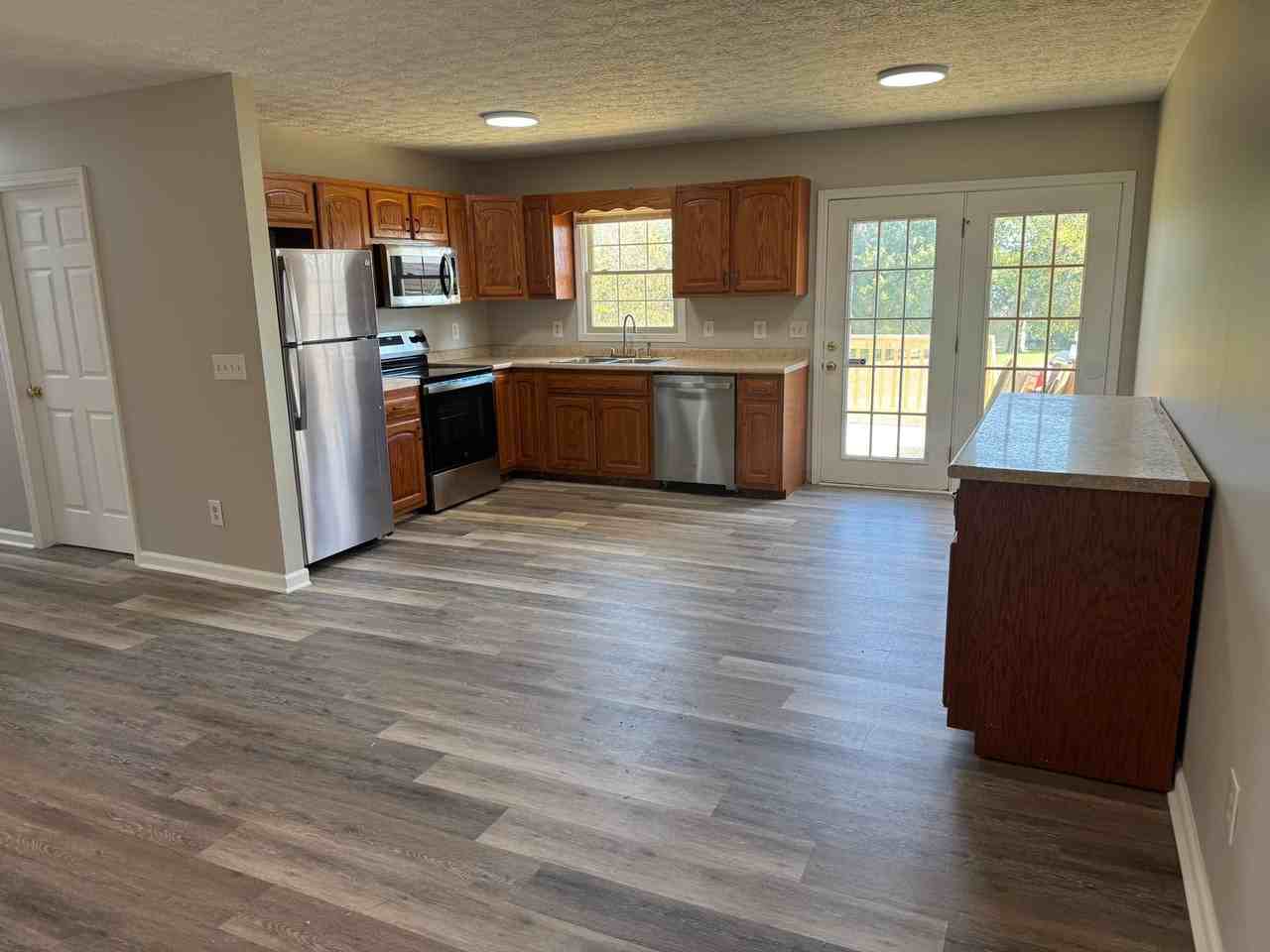 144 Austin Dr - Photo 5 of 18