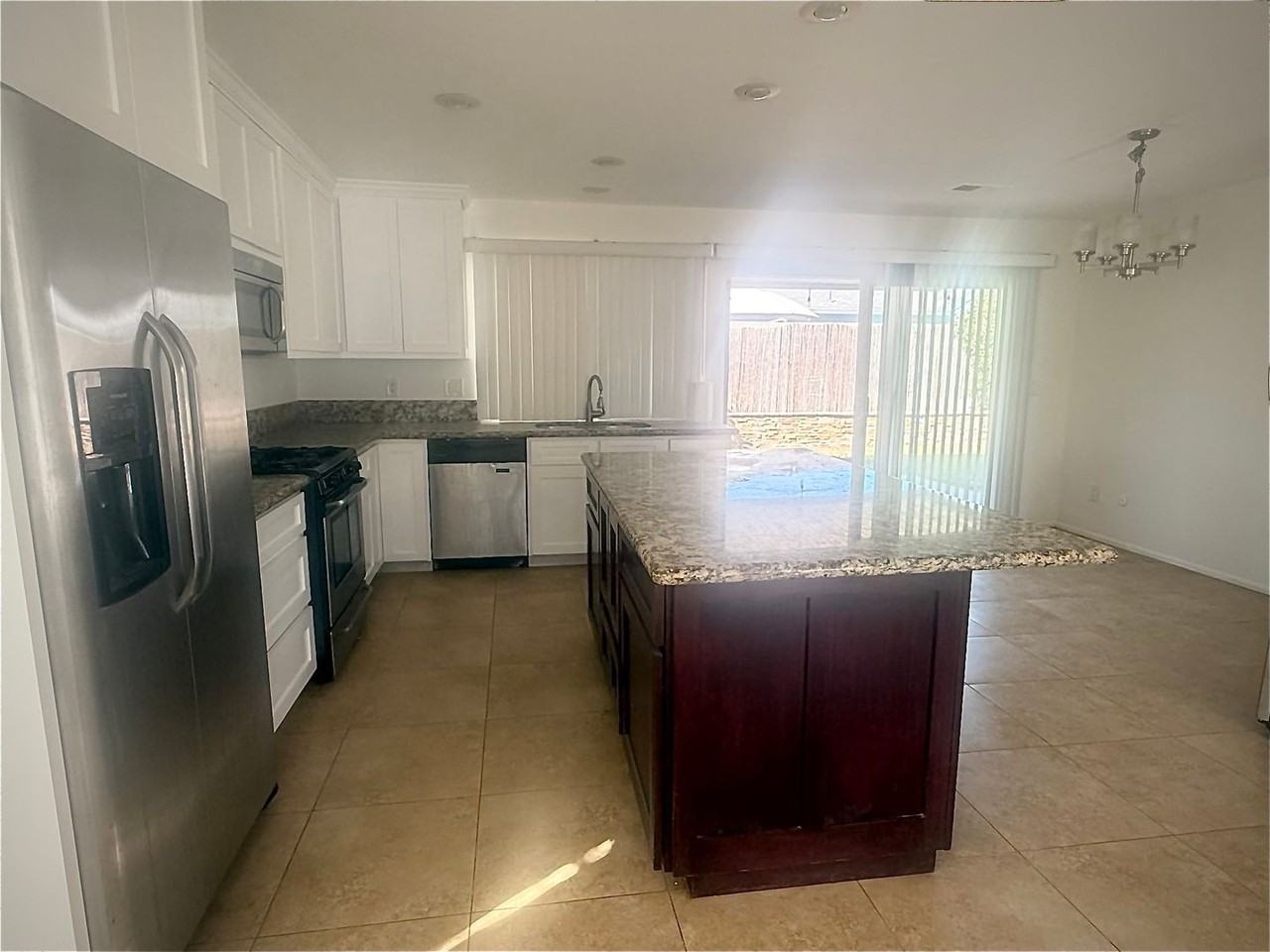 23725 Hynford Pl - Photo 4 of 11