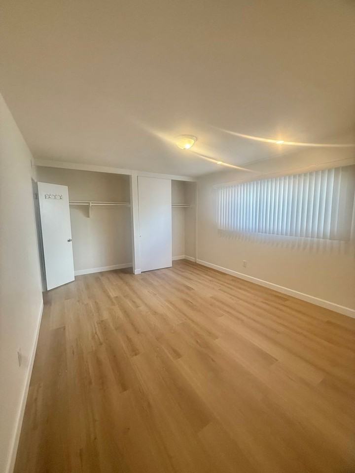 23725 Hynford Pl - Photo 5 of 11