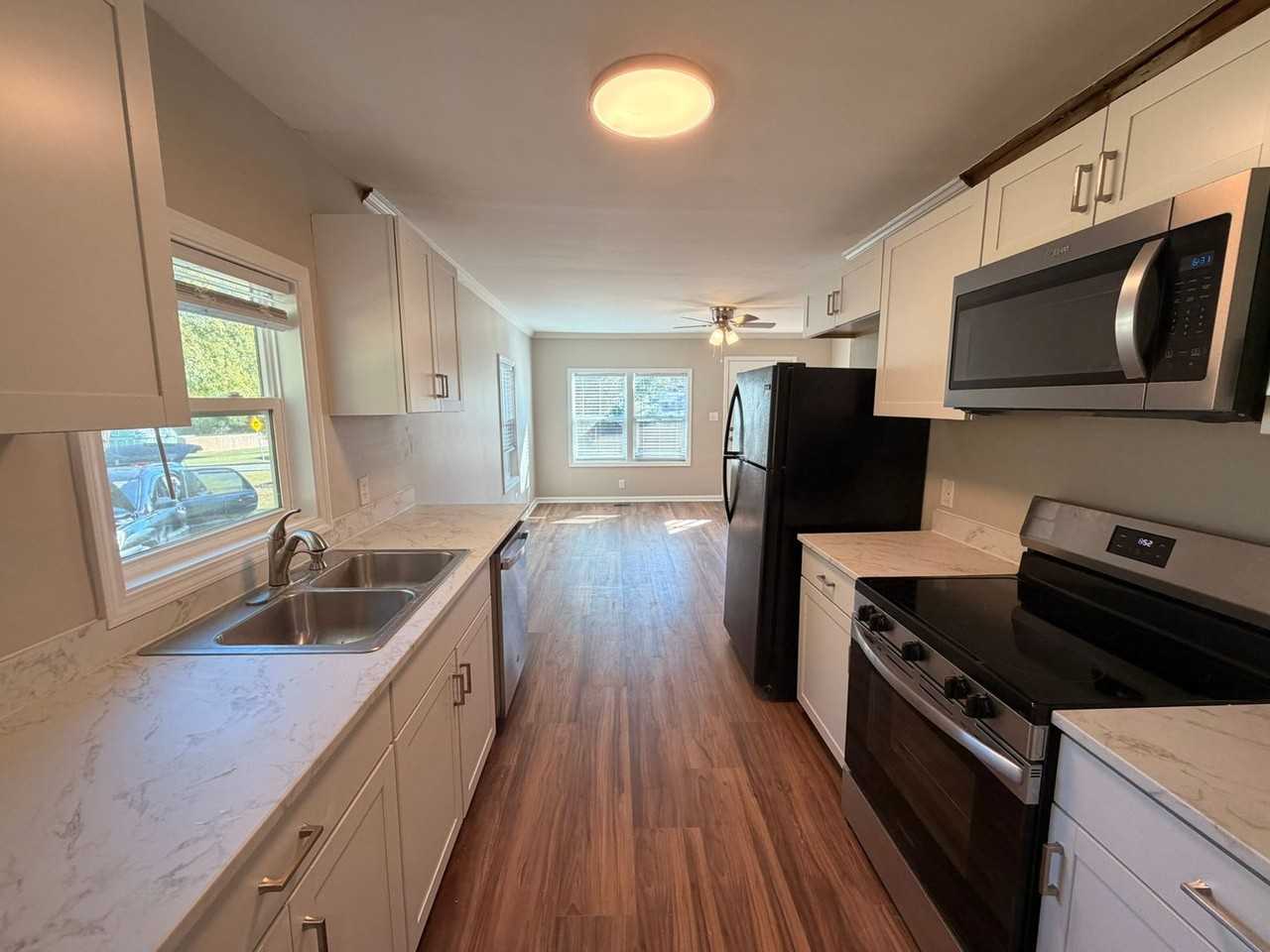 309 Polk St - Photo 3 of 12