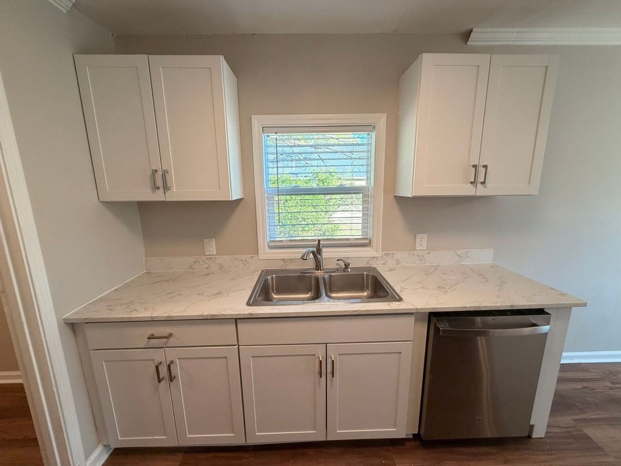309 Polk St - Photo 4 of 12