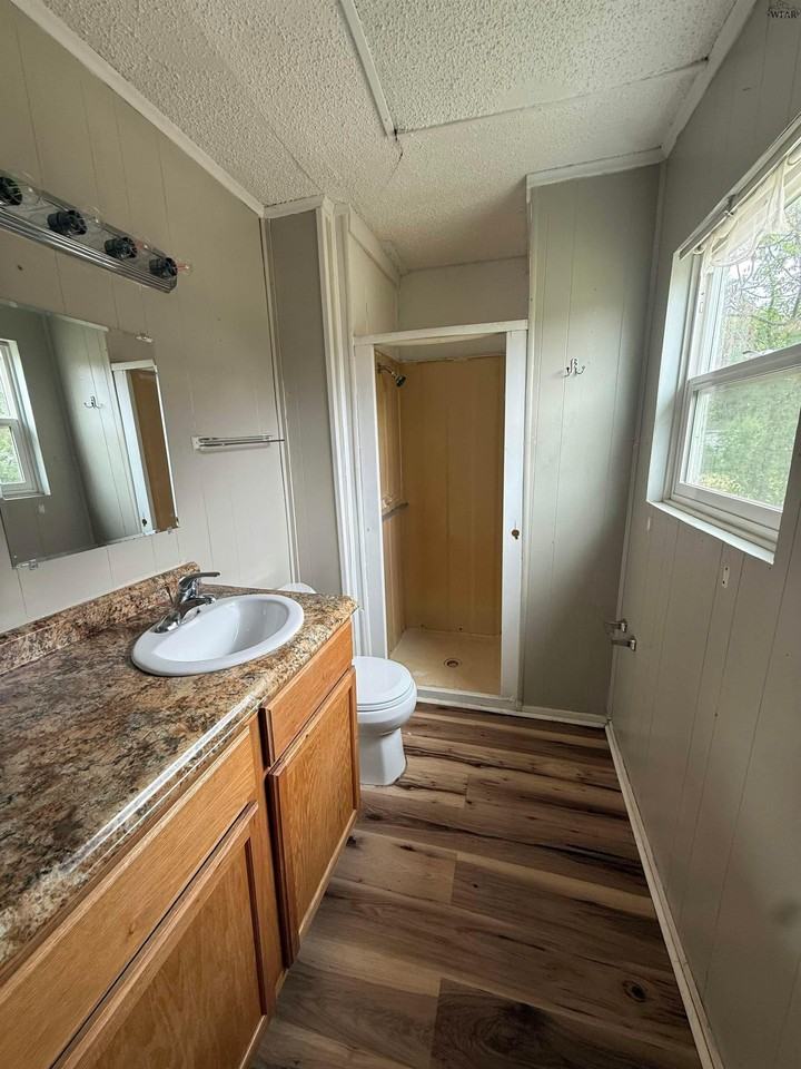 2115 Tilden St - Photo 5 of 6