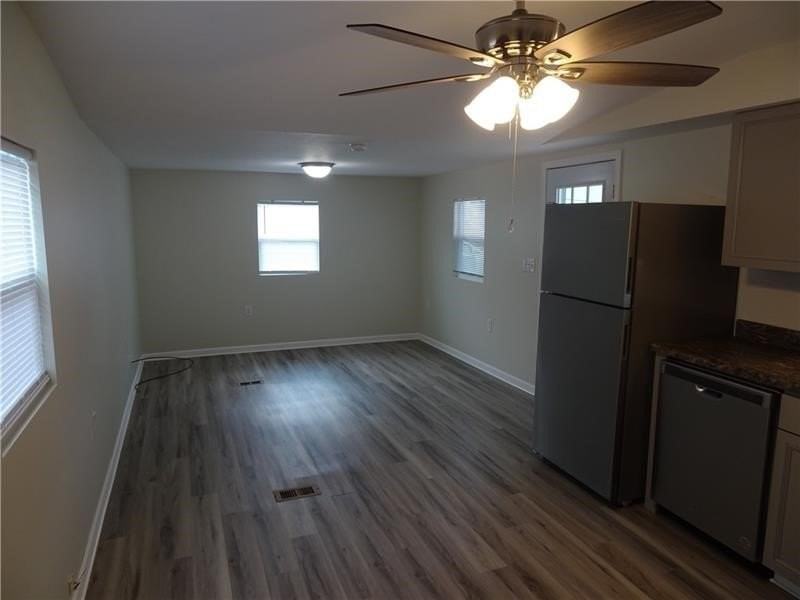 1530 Parr St - Photo 6 of 14