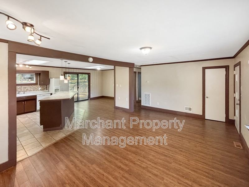20 Penrose Ave - Photo 3 of 13