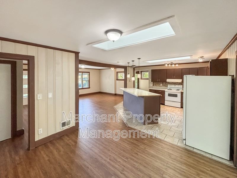 20 Penrose Ave - Photo 4 of 13