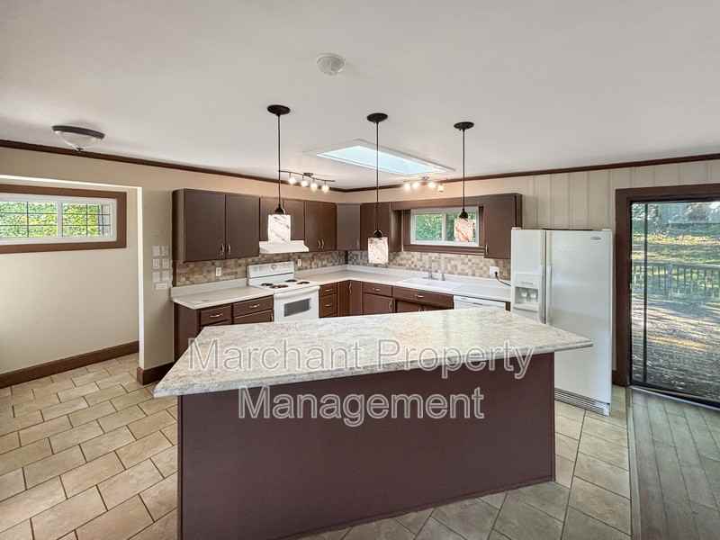 20 Penrose Ave - Photo 5 of 13