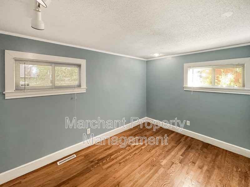 20 Penrose Ave - Photo 7 of 13