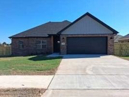 featured image of 1100 Parker Ln