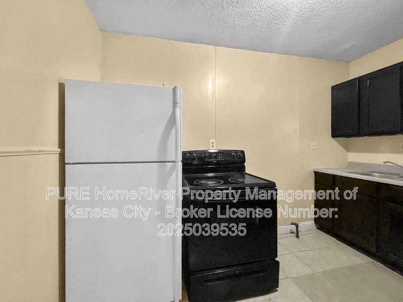 447 N Topping Ave - Photo 7 of 21