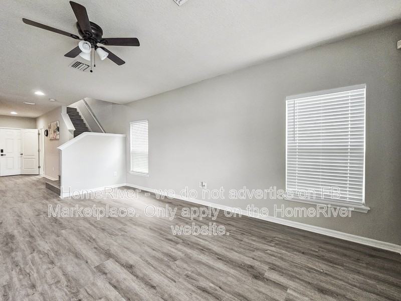 10328 Hawks Landing Dr - Photo 4 of 19