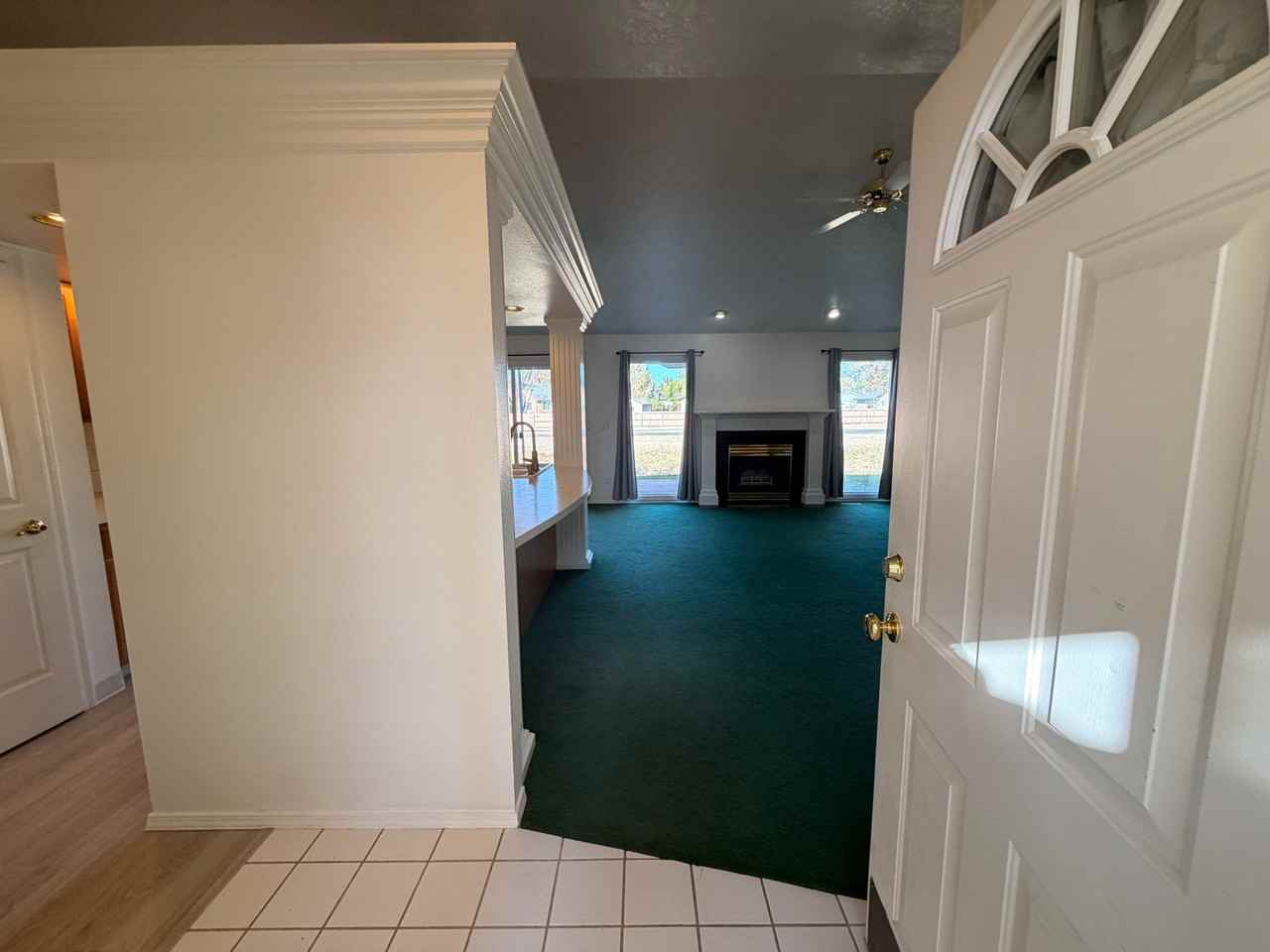 350 W Creekview Dr - Photo 5 of 46