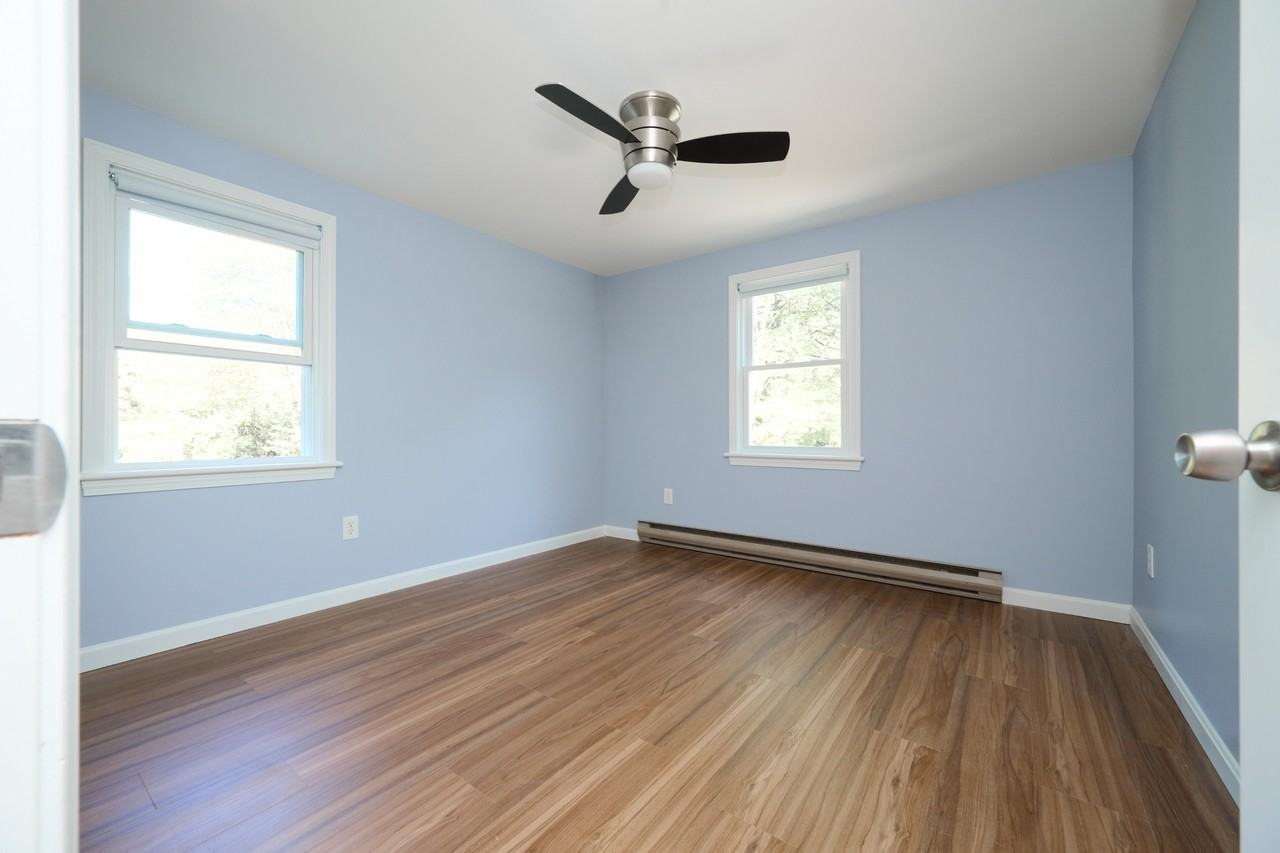 138 Brady Ave - Photo 7 of 30