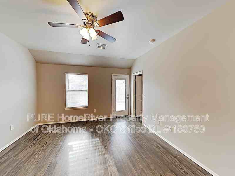 11210 Coachmans Rd - Photo 2 of 18