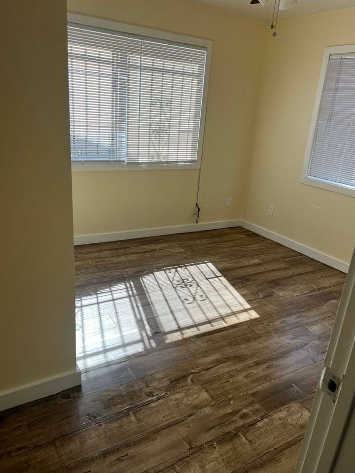 315 E 36th St #1-2A - Photo 3 of 6