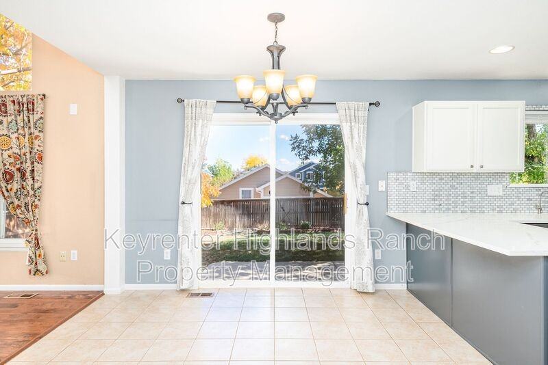 10356 Ravenswood Ln - Photo 4 of 18