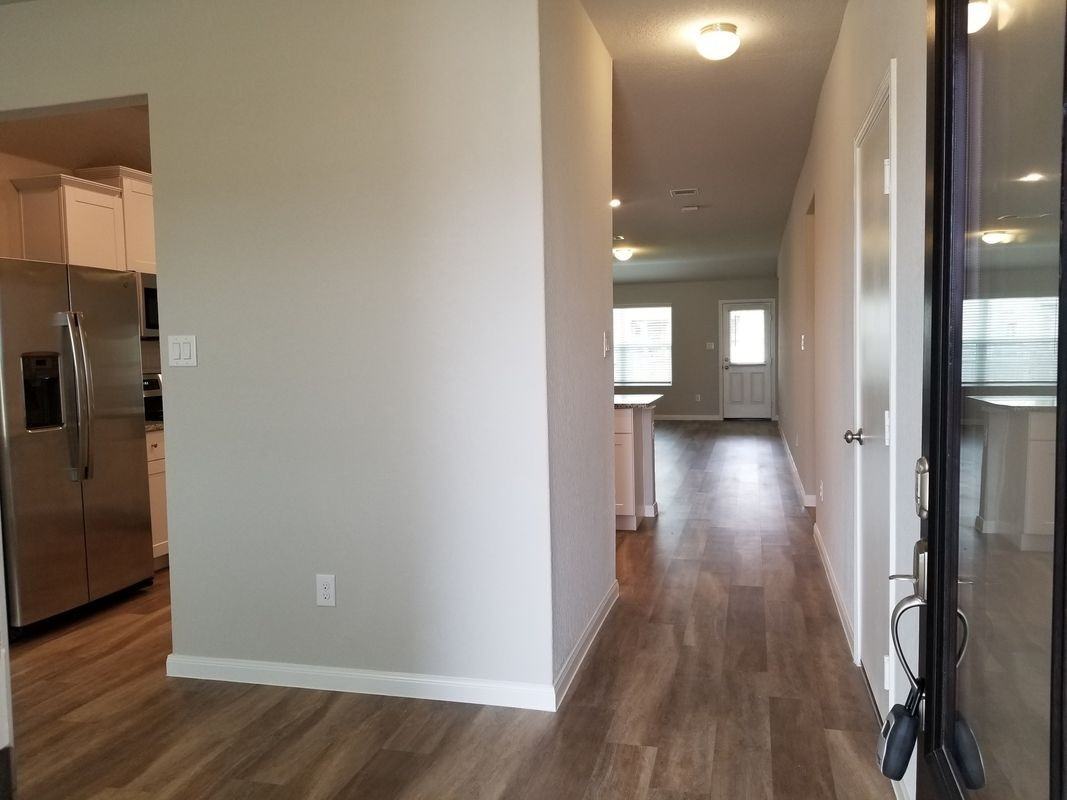 213 Hanover Pl - Photo 3 of 19
