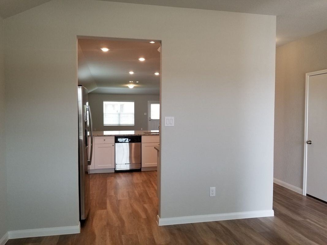 213 Hanover Pl - Photo 5 of 19