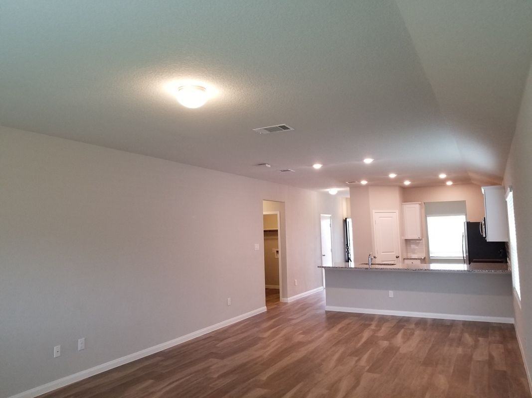 213 Hanover Pl - Photo 7 of 19