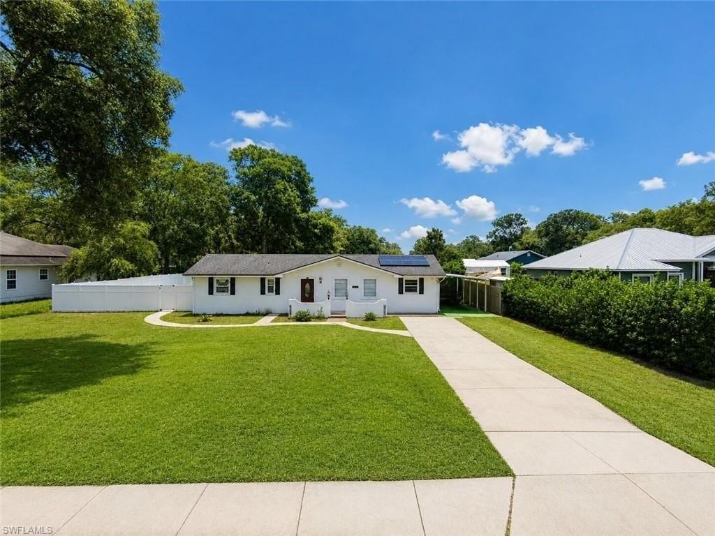 655 Sw Pointview Rd - Photo 2 of 47